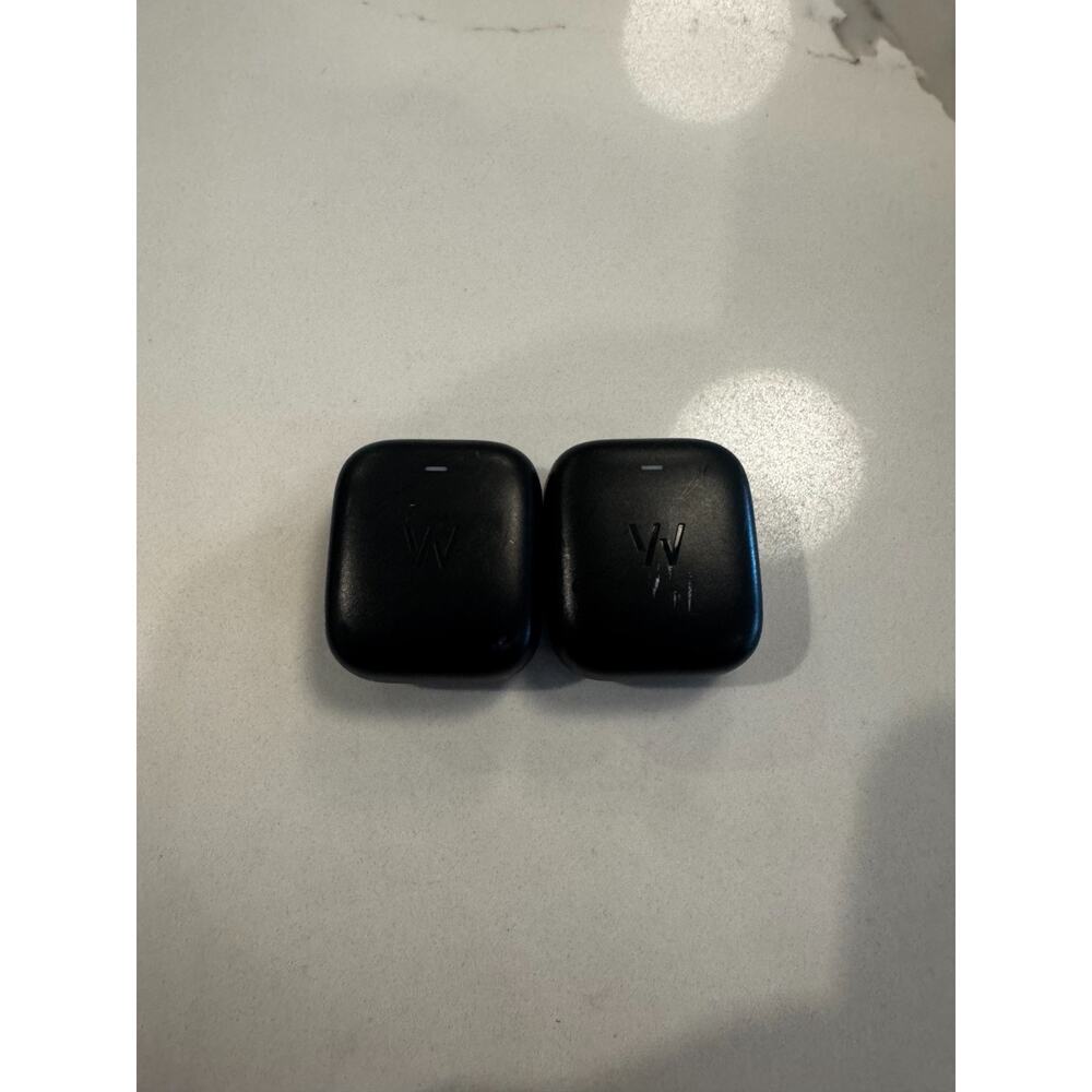 Whoop 4.0 Wrist Bands (5) and Batteries (1)